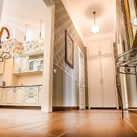 Gorgeous Apartments In Historical Center Of Lvov Buitenkant foto