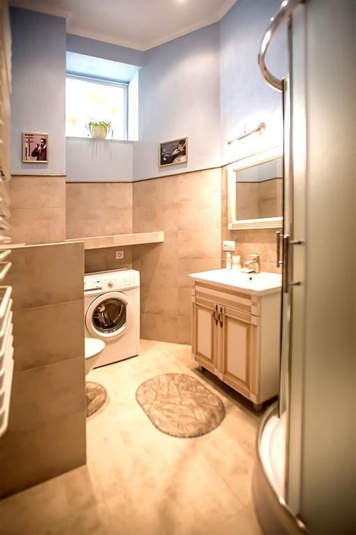 Gorgeous Apartments In Historical Center Of Lvov Buitenkant foto