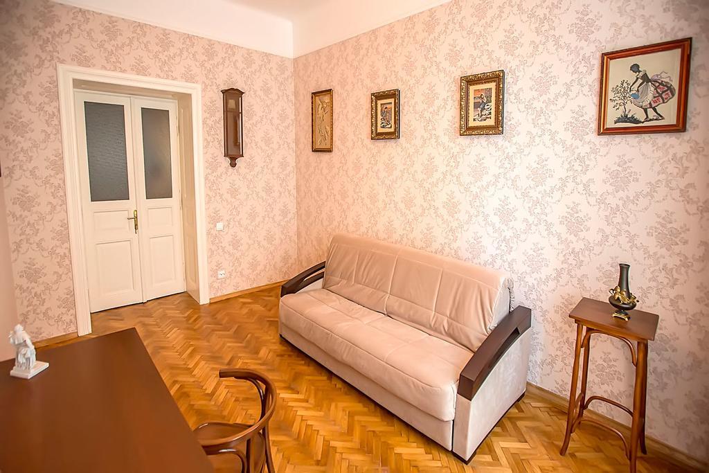 Gorgeous Apartments In Historical Center Of Lvov Buitenkant foto