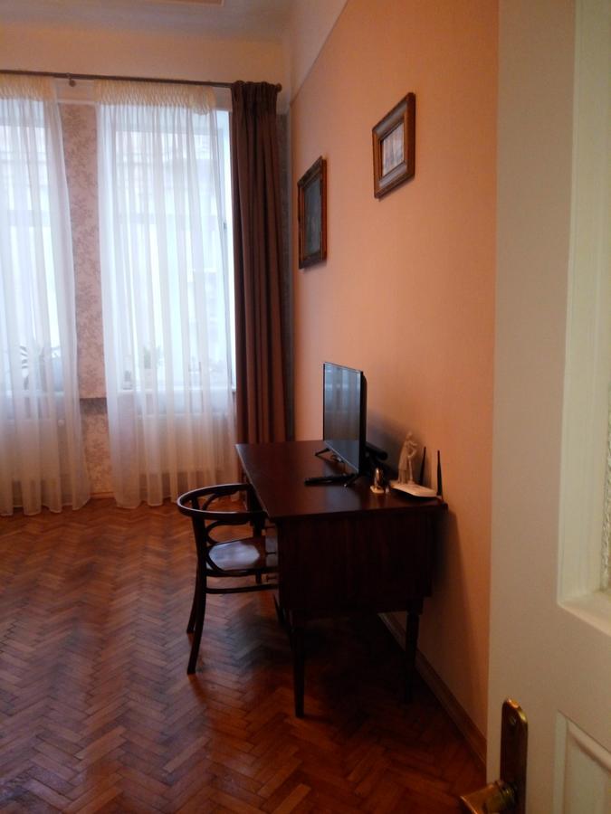 Gorgeous Apartments In Historical Center Of Lvov Buitenkant foto